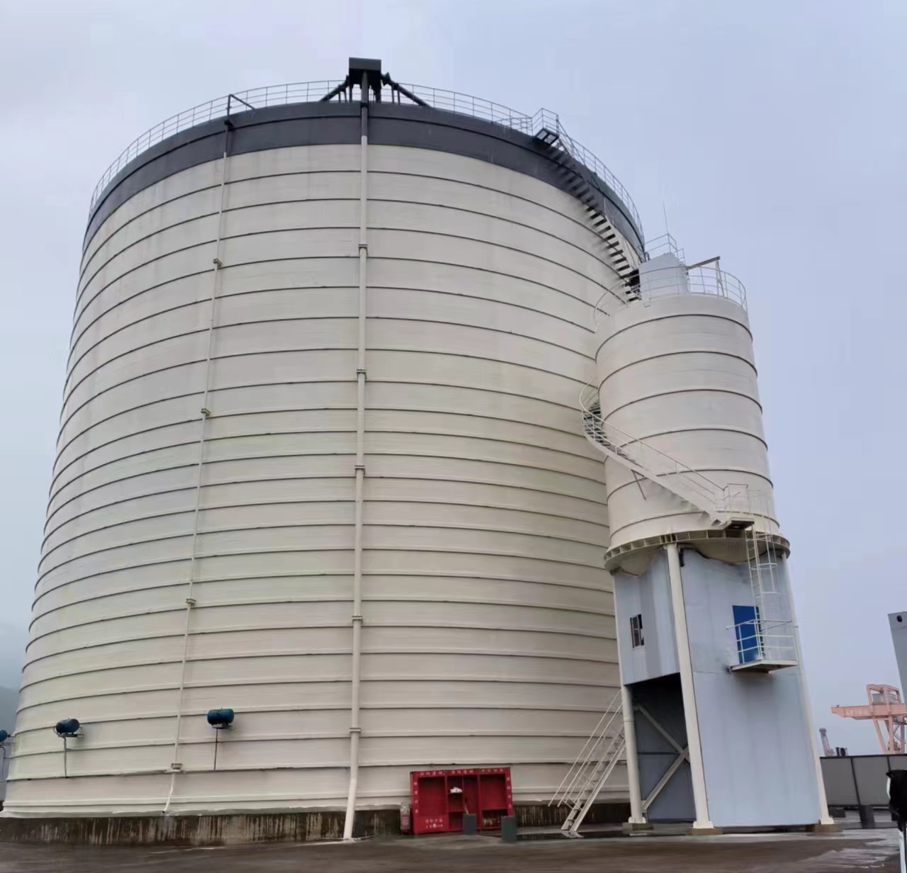 碾子山10万吨水泥钢板库